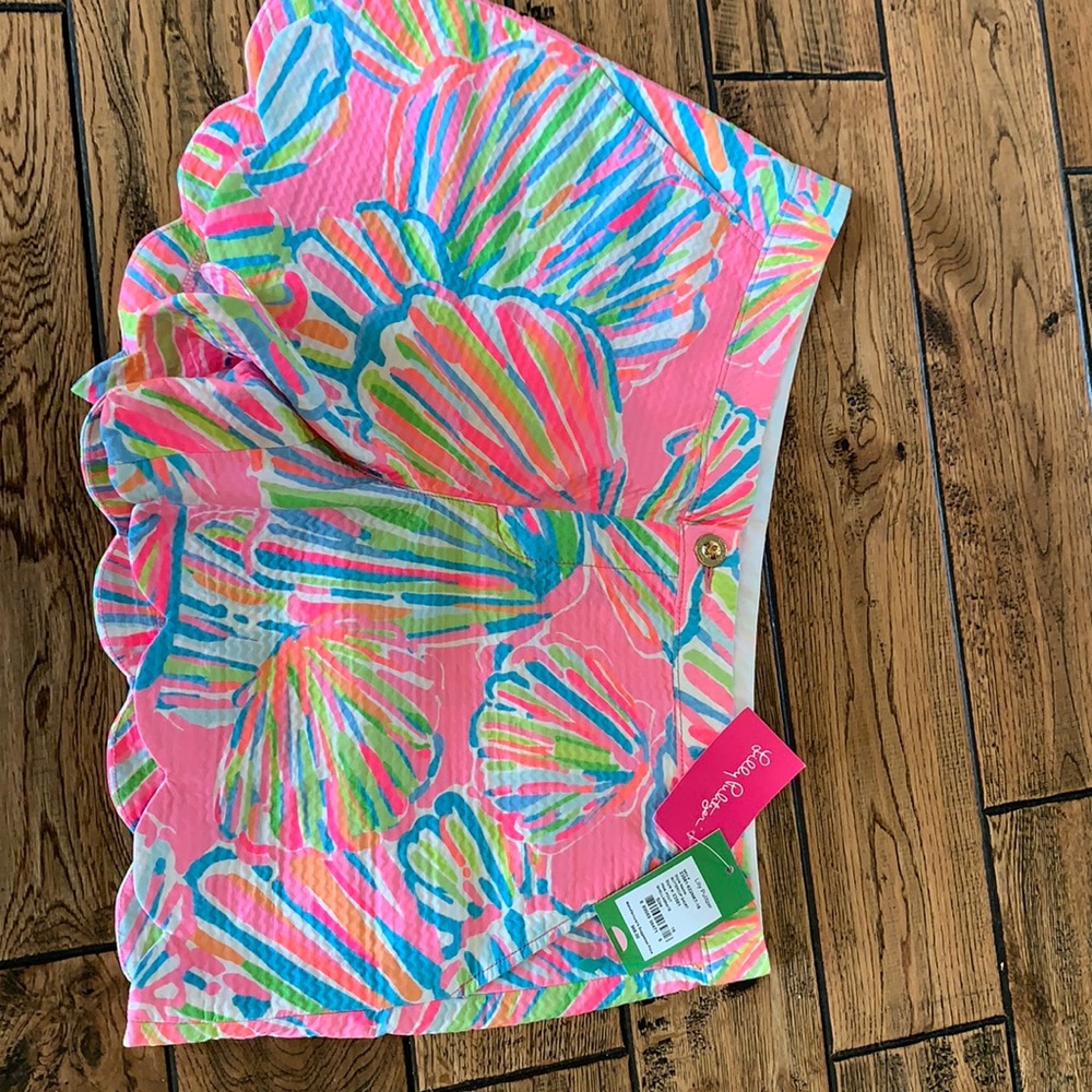 New Lilly shorts ! Tags attached!